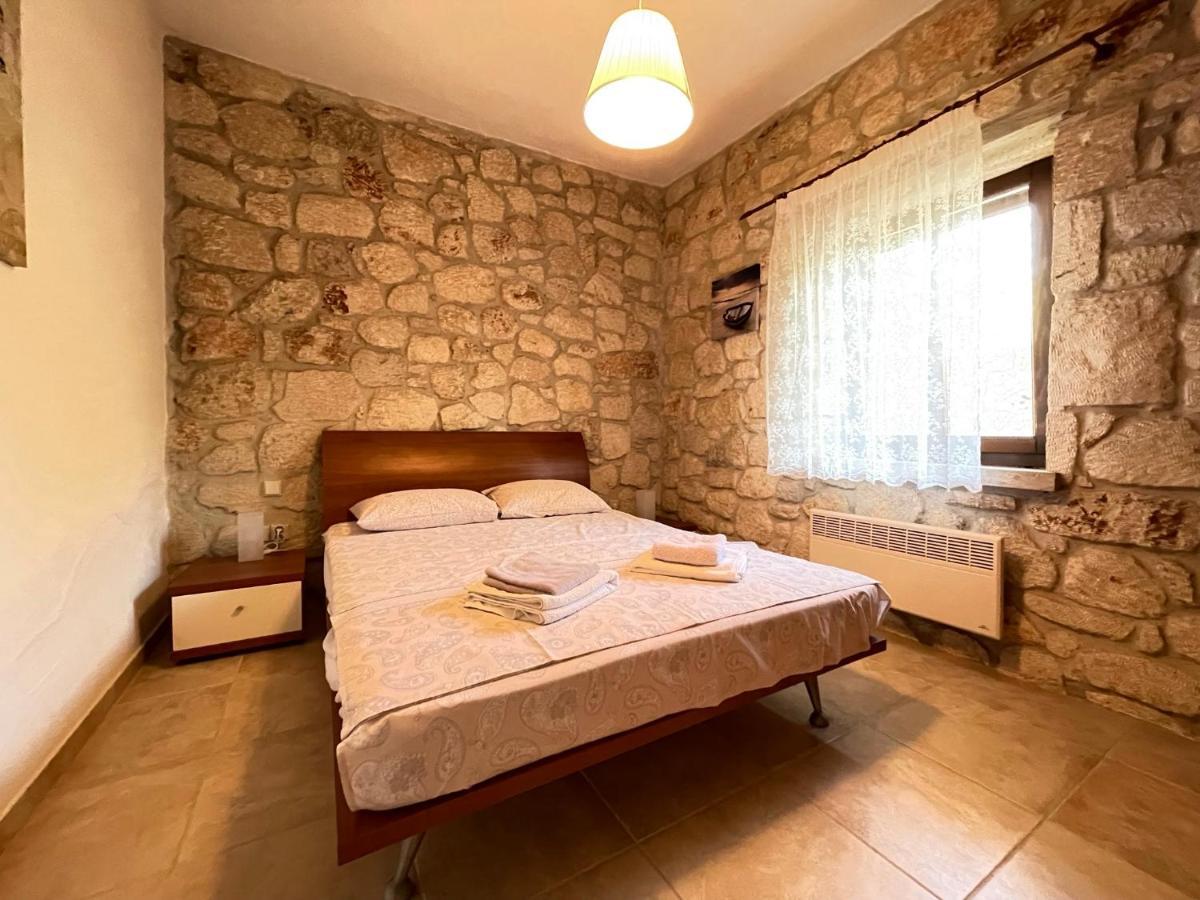 Jordan'S Stone House Villa Siviri Exterior photo